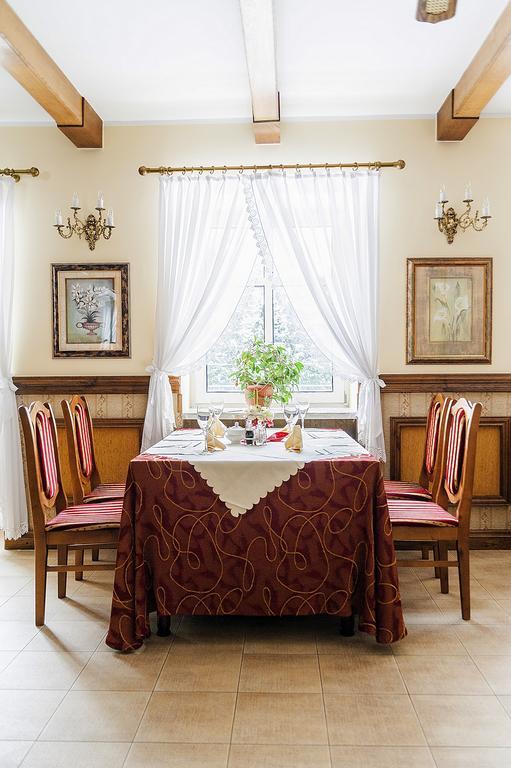 Uroczysko Bed and Breakfast Jastrowie Exteriör bild