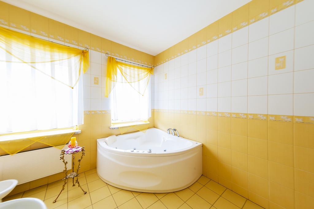 Uroczysko Bed and Breakfast Jastrowie Rum bild